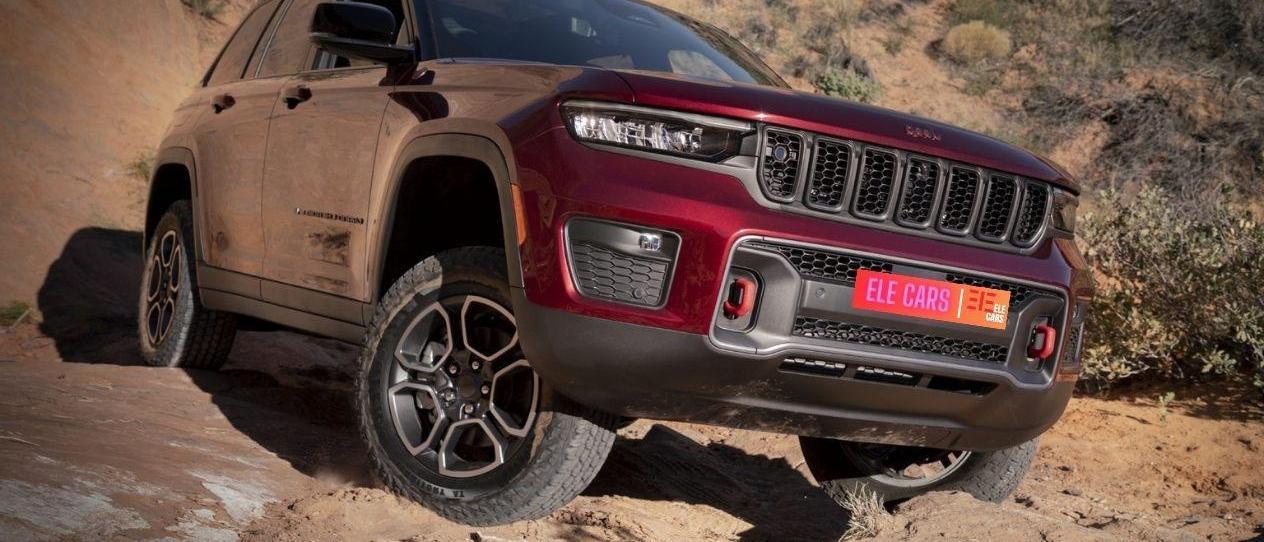 Jeep Cherokee Laredo - The Rugged and Reliable SUV with 4x4, V6 Engine, and Uconnect System