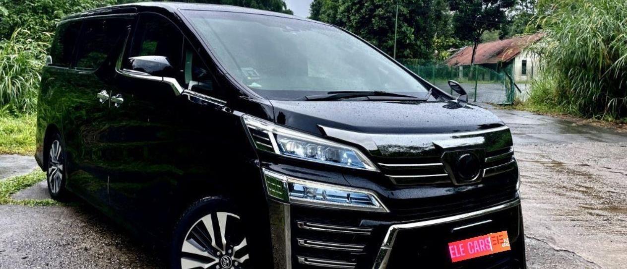 Toyota Vellfire - Luxury Minivan with 2.5L Hybrid Engine and Z G Edition Features