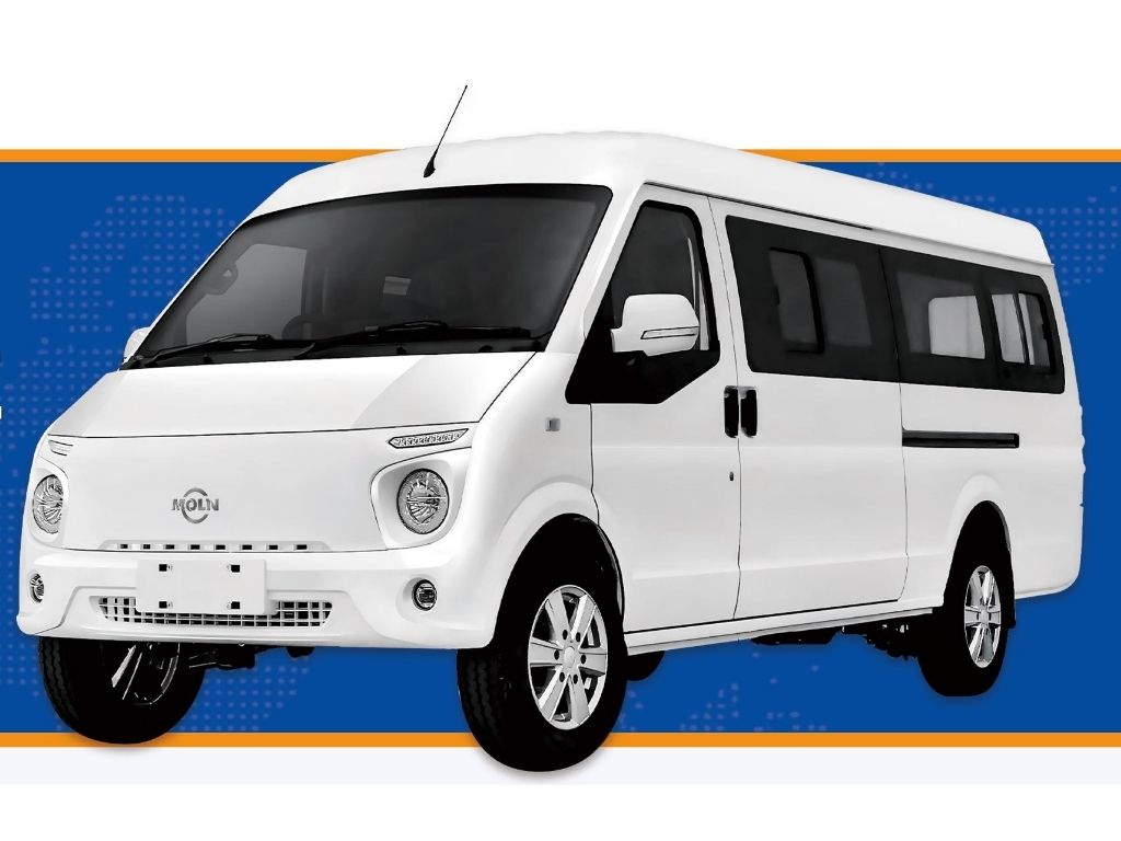 Electric Passenger Van 5-4