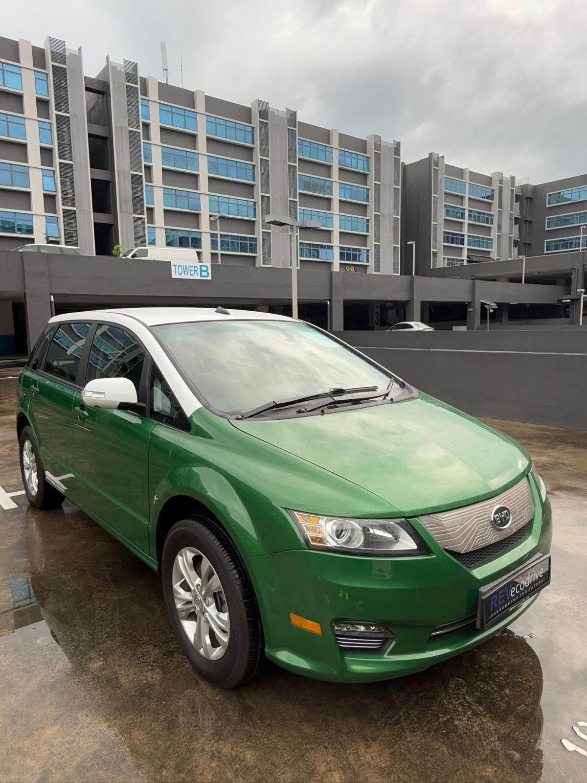 BYD E6